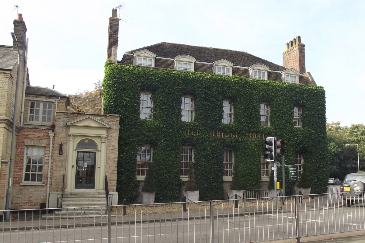 Hotel Chocolat Headley Stokes